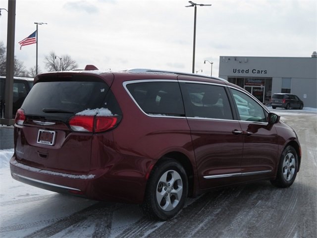 Pre Owned 2017 Chrysler Pacifica Touring L Plus Mini Van Penger Pre Owned 2017 Chrysler Pacifica Touring L Plus